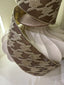 LISTON 4'' X 5 YD TERCIOPELO HOUNDSTOOTH TAUPE/ORO